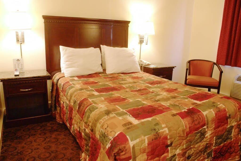 Rodeway Inn Filadelfia Exterior foto